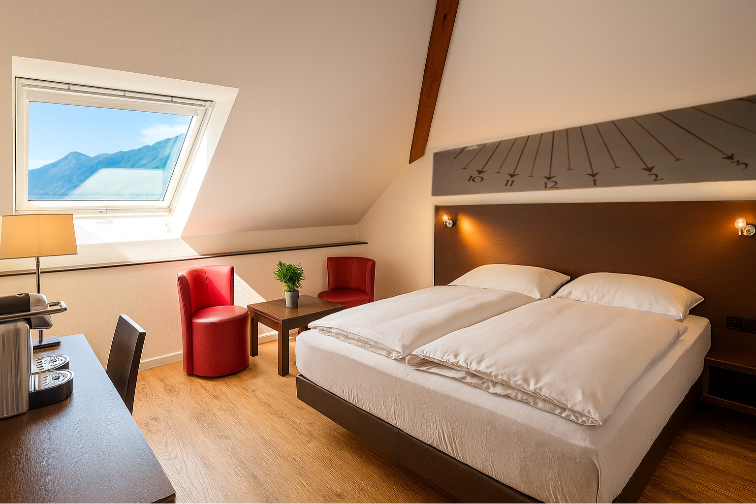 /images/camere/queen_double_room/1_hotel-meridiana-ascona-spa-queen-double-room_jpeg.jpg